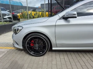 Mercedes-Benz CLA 180 2017 Plateado Bogotá