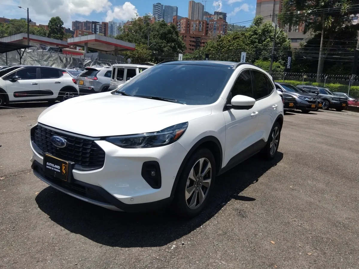 Ford Escape 2024 Blanco Medellín
