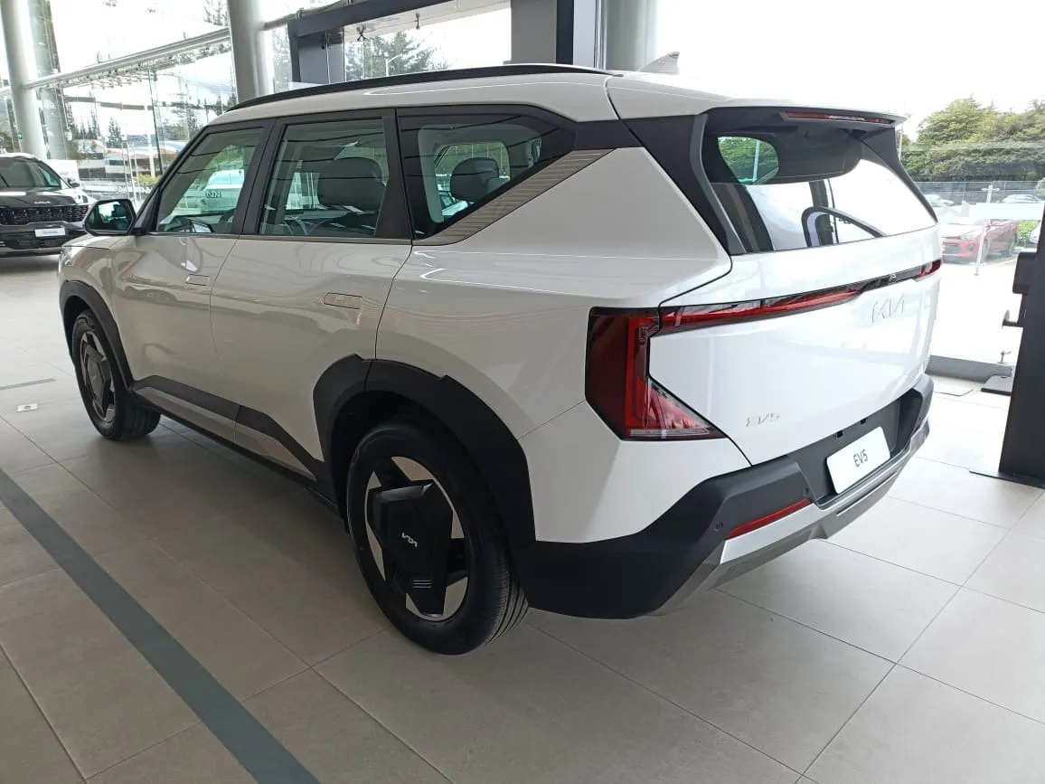 Kia EV5 2026 Blanco Bogotá