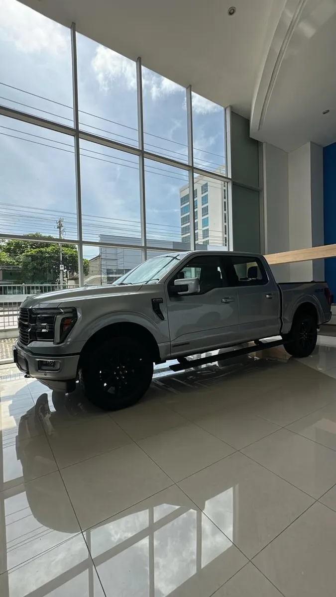 Ford F-150 2025 Plateado Barranquilla