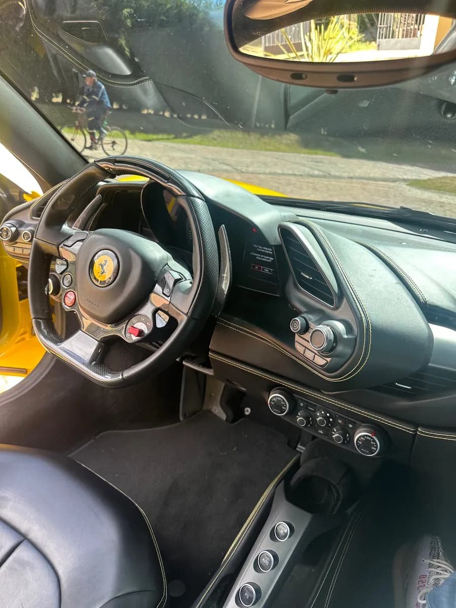Ferrari 488 3.9 Gtb 2016 Amarillo