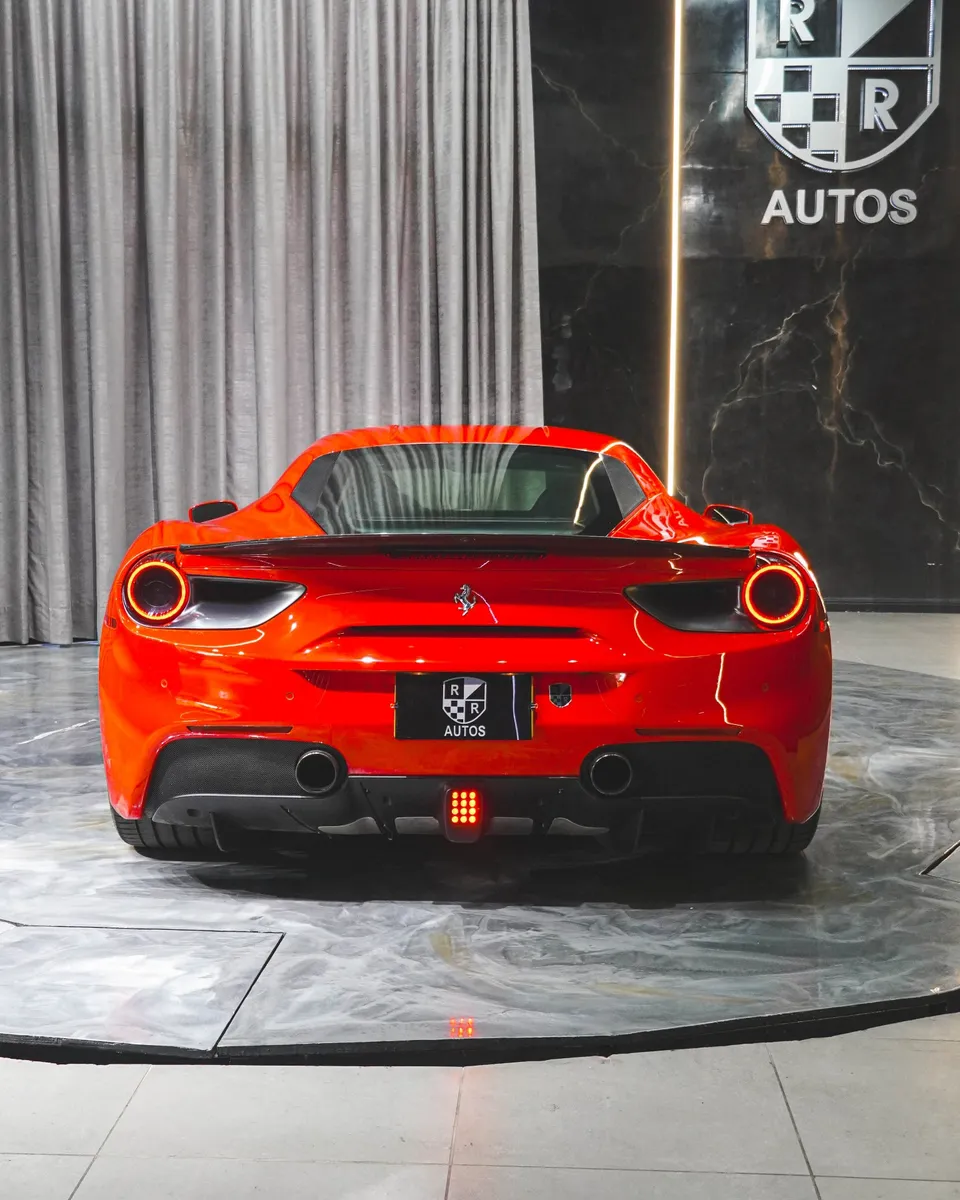 Ferrari 488 GTB Modelo 2016 color Rojo