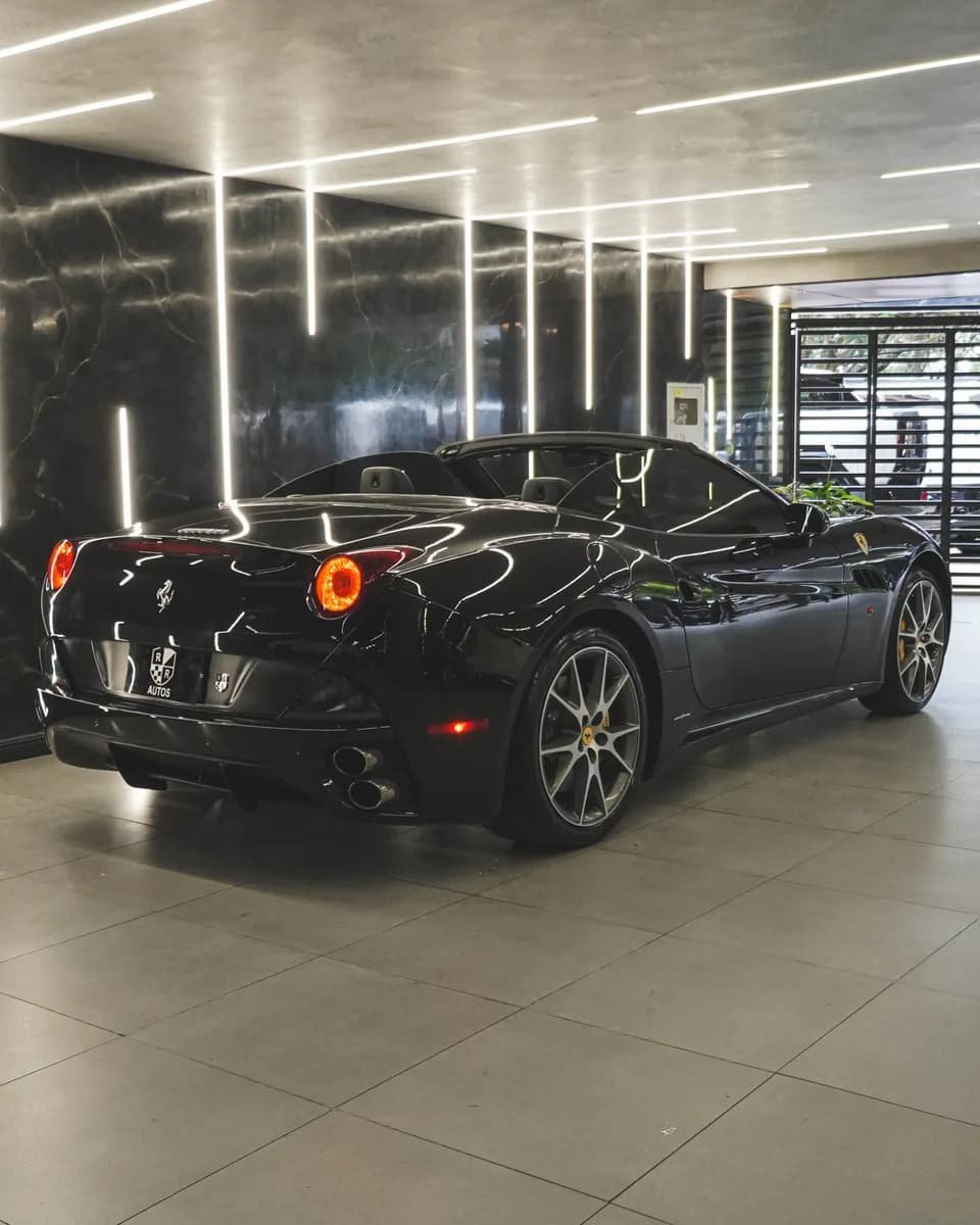 Ferrari California 4.3 Coupe Convertible 2010 Negro