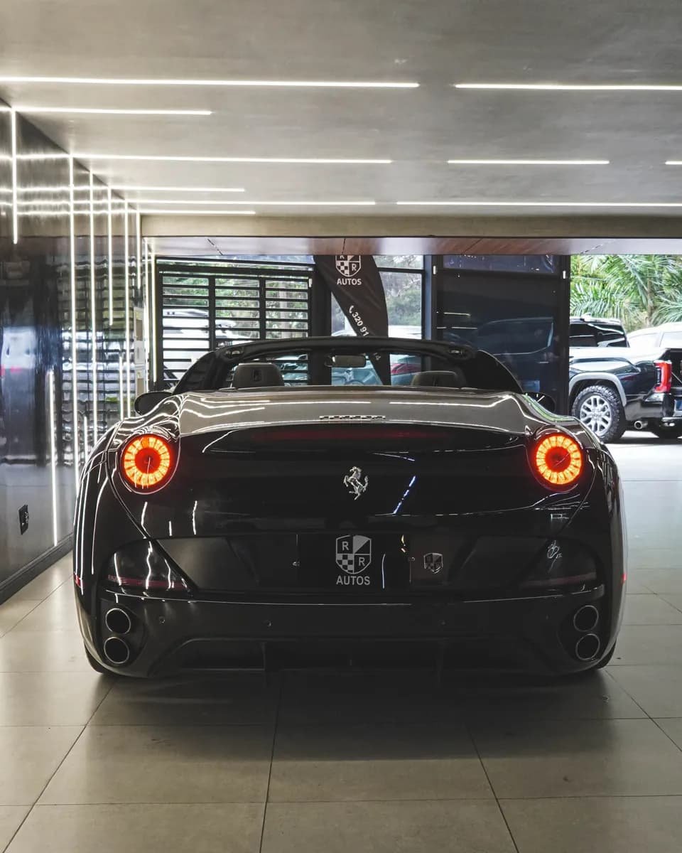 Ferrari California 4.3 Coupe Convertible 2010 Negro