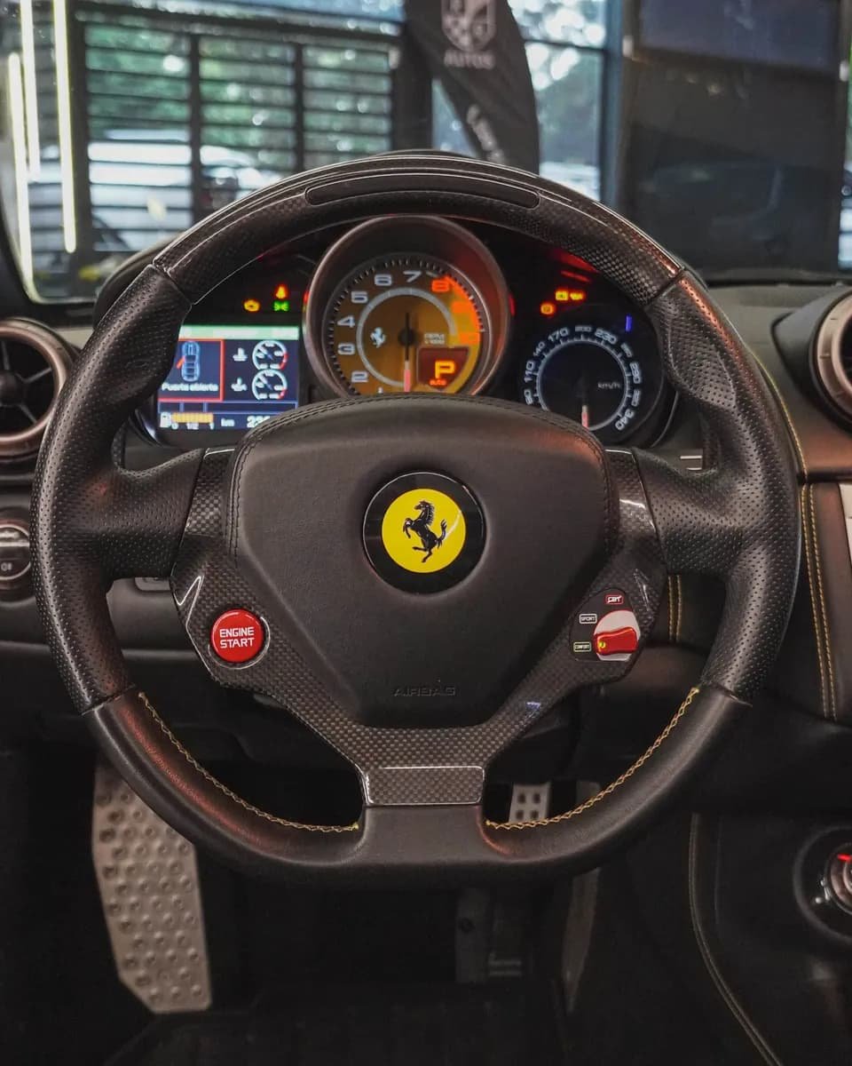 Ferrari California 4.3 Coupe Convertible 2010 Negro