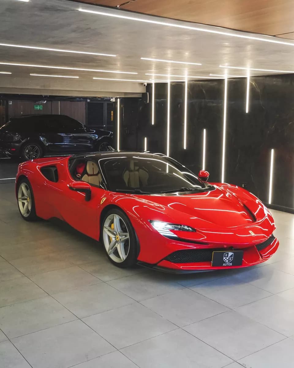 Ferrari SF90 4.0 Stradale 2023 Rojo