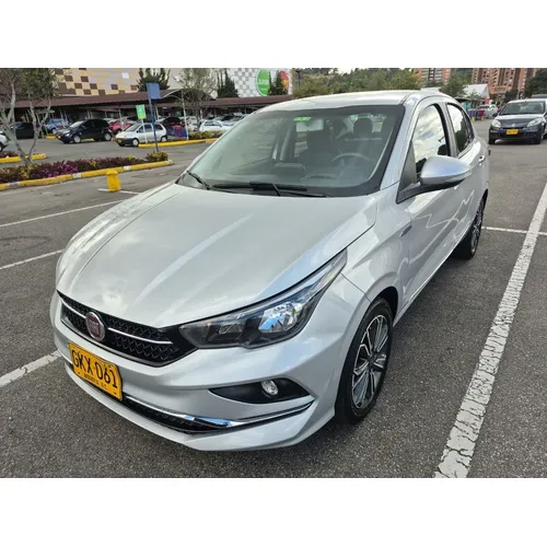 Fiat Cronos 2019 Plateado Bogotá