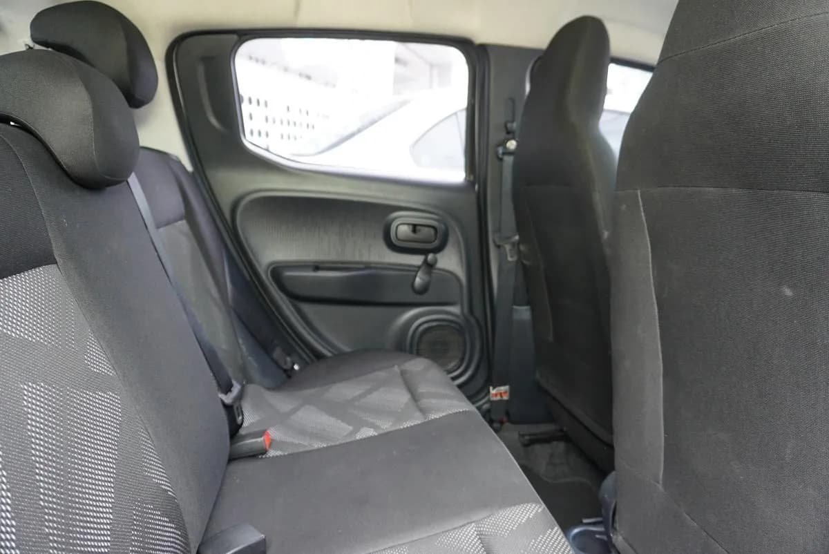 Fiat Mobi 1.0 Like Modelo 2023 Gris