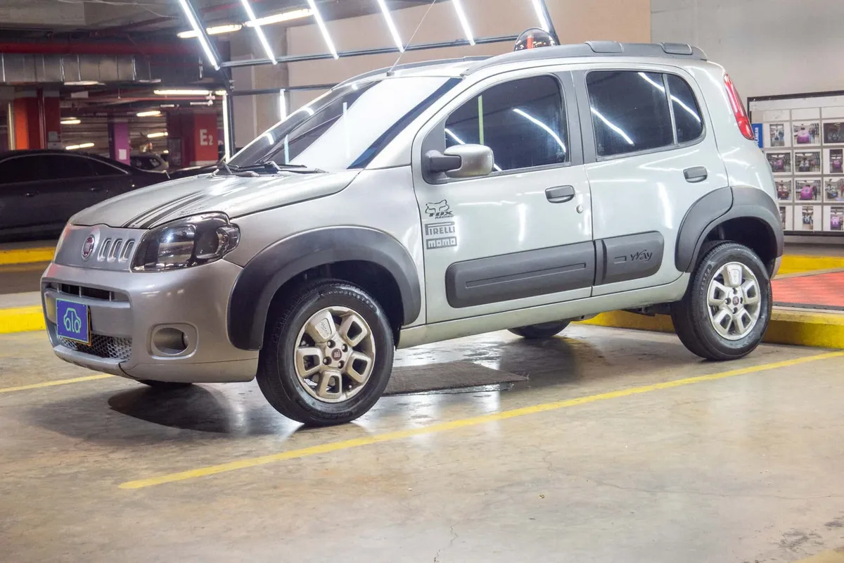 Fiat Uno 2014 Gris Bogotá