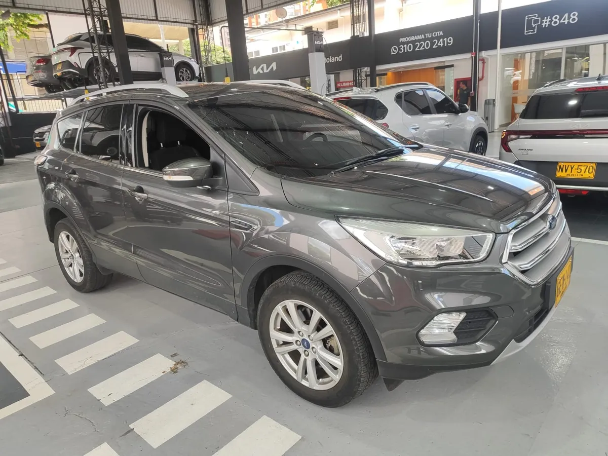 Ford Escape 2019 Gris Medellín