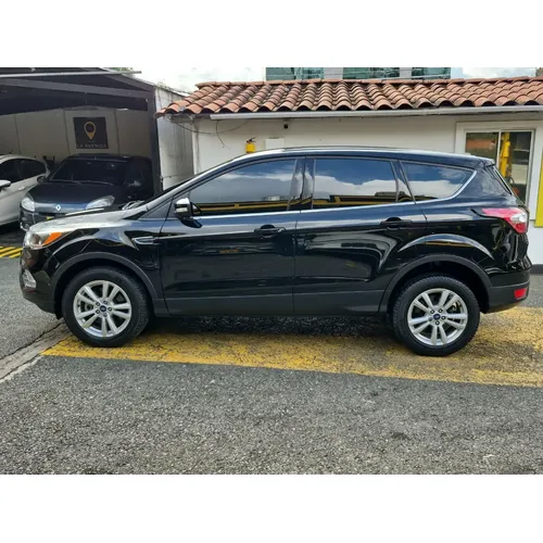Ford Escape 2017 Negro Envigado