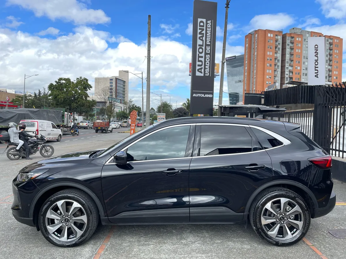 Ford Escape 2024 Negro Bogotá