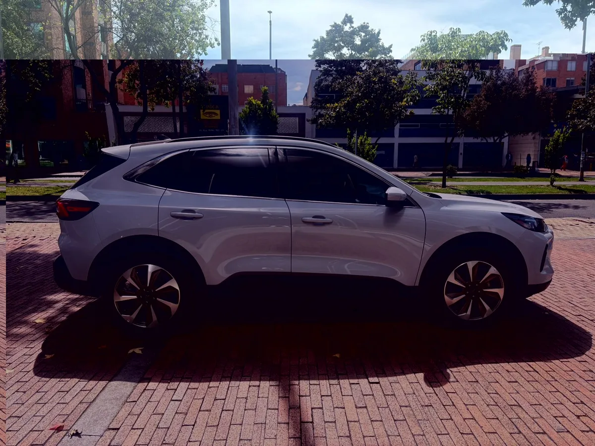 Ford Escape 2025 Blanco Bogotá