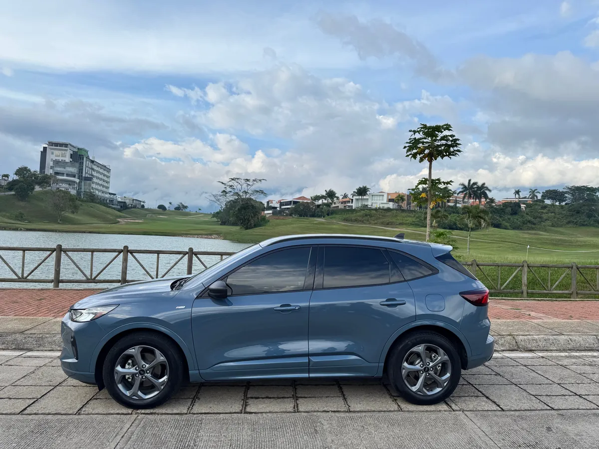 Ford Escape 2023 Gris Floridablanca