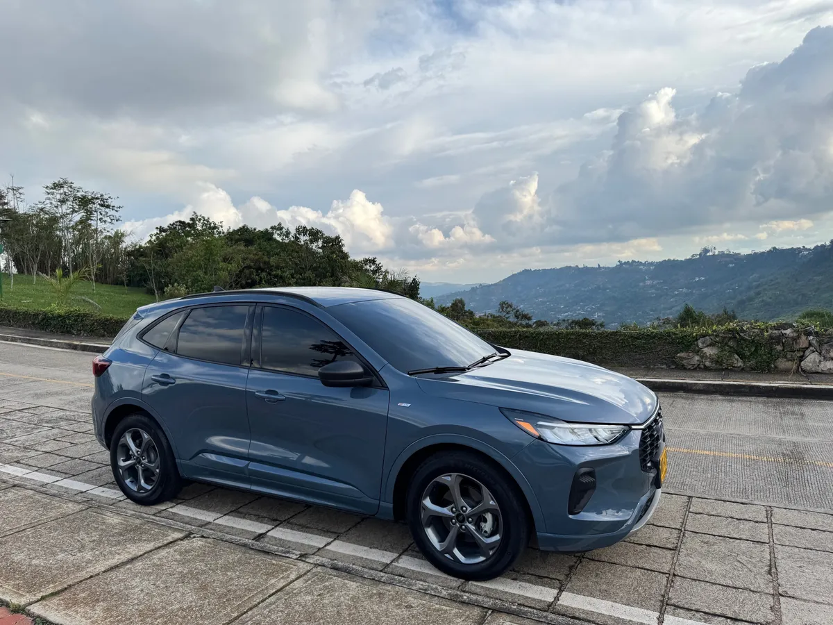 Ford Escape 2023 Gris Floridablanca