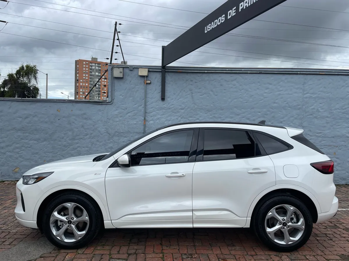 Ford Escape 2023 Blanco Bogotá