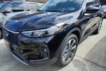 Ford Escape Platinum Hev