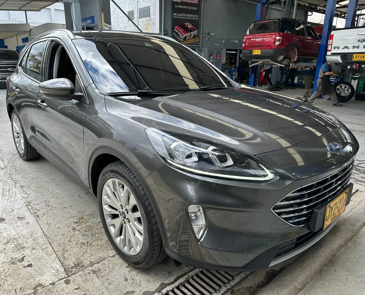 Ford Escape 2021 Gris Medellín