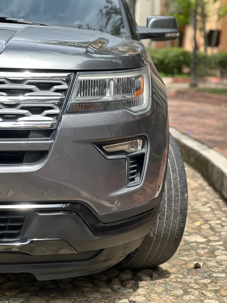 Ford Explorer Limited 2019 Gris Bucaramanga