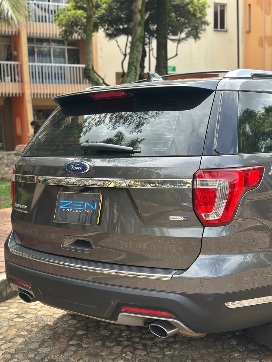 Ford Explorer Limited 2019 Gris Bucaramanga