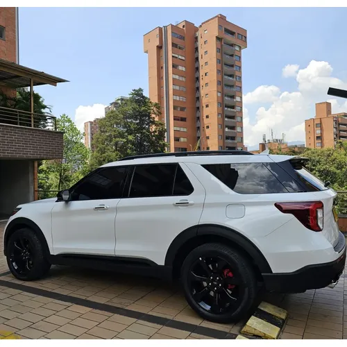 Ford Explorer 2023 Blanco Medellín