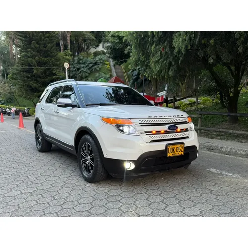 Ford Explorer 2015 Blanco Itagüí