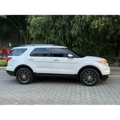 Ford Explorer 2015 Blanco Itagüí