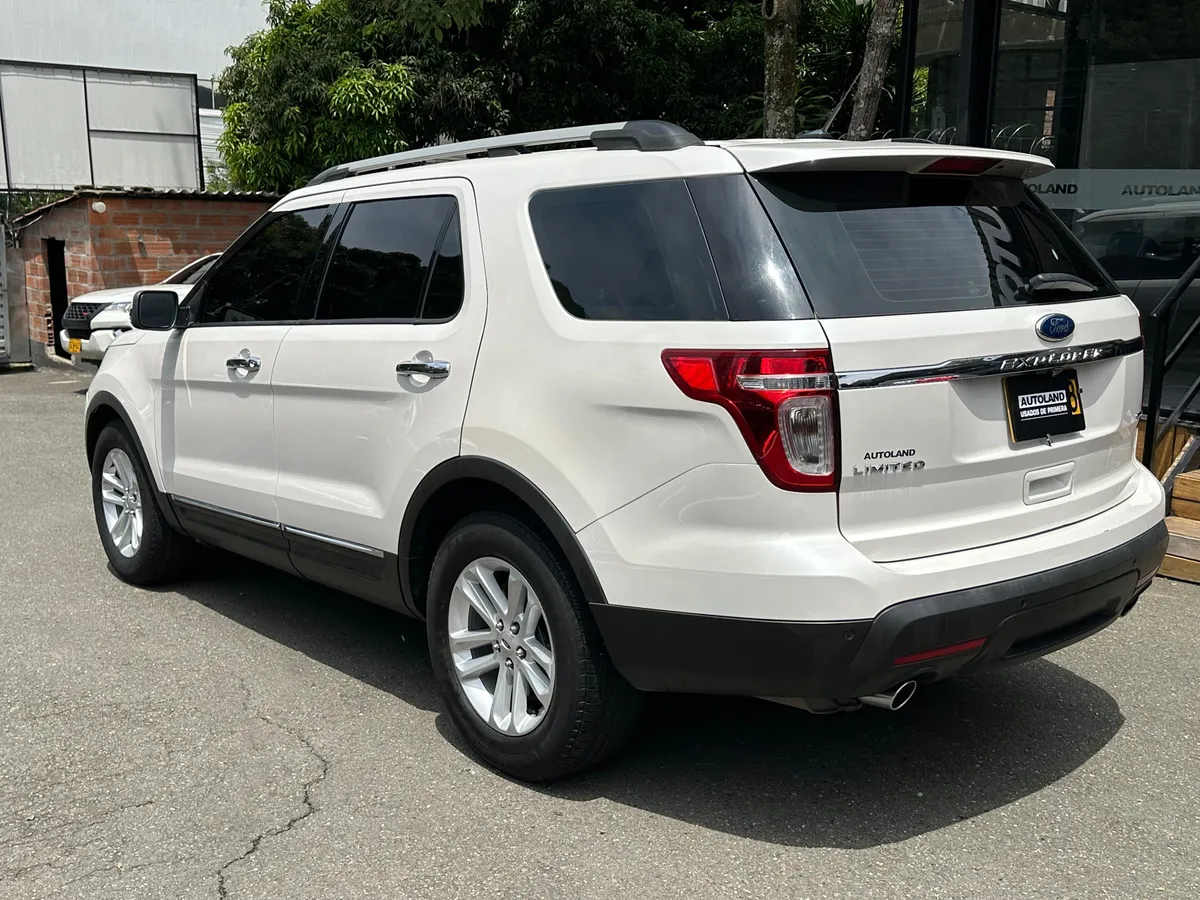 Ford Explorer Limited 2015 Blanco Medellín