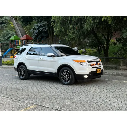 Ford Explorer 2015 Blanco Itagüí