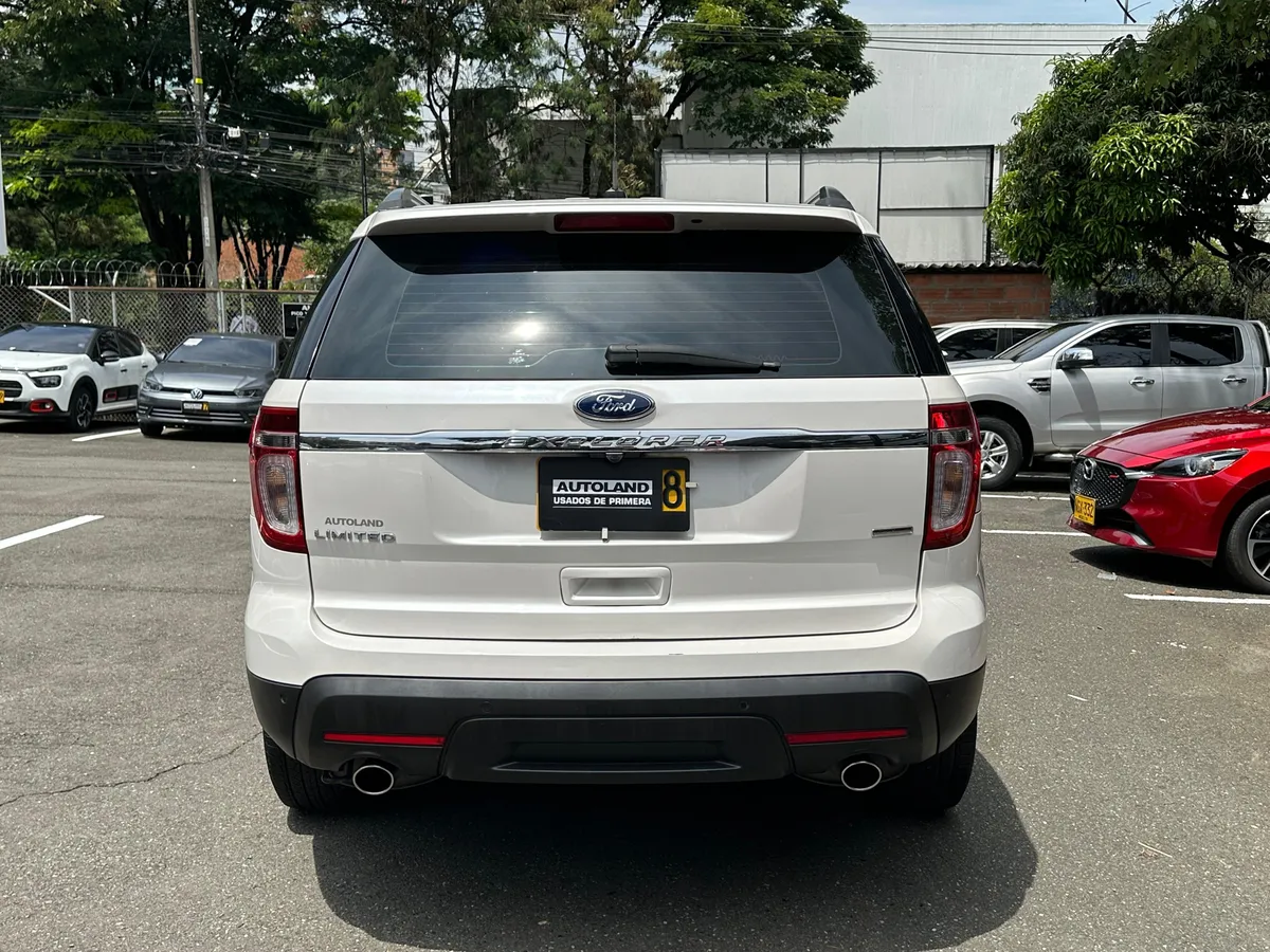 Ford Explorer Limited 2015 Blanco Medellín