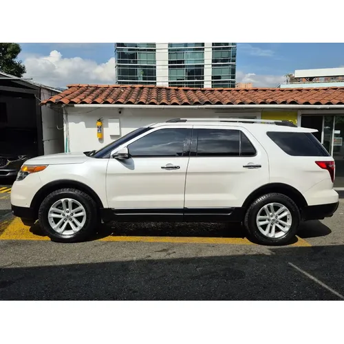 Ford Explorer 2013 Blanco Medellín