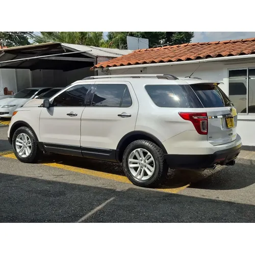 Ford Explorer 2013 Blanco Medellín