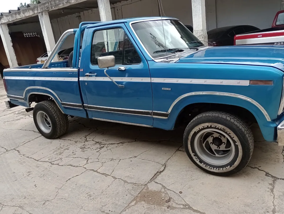 Ford F-150 1985 Azul Aguachica