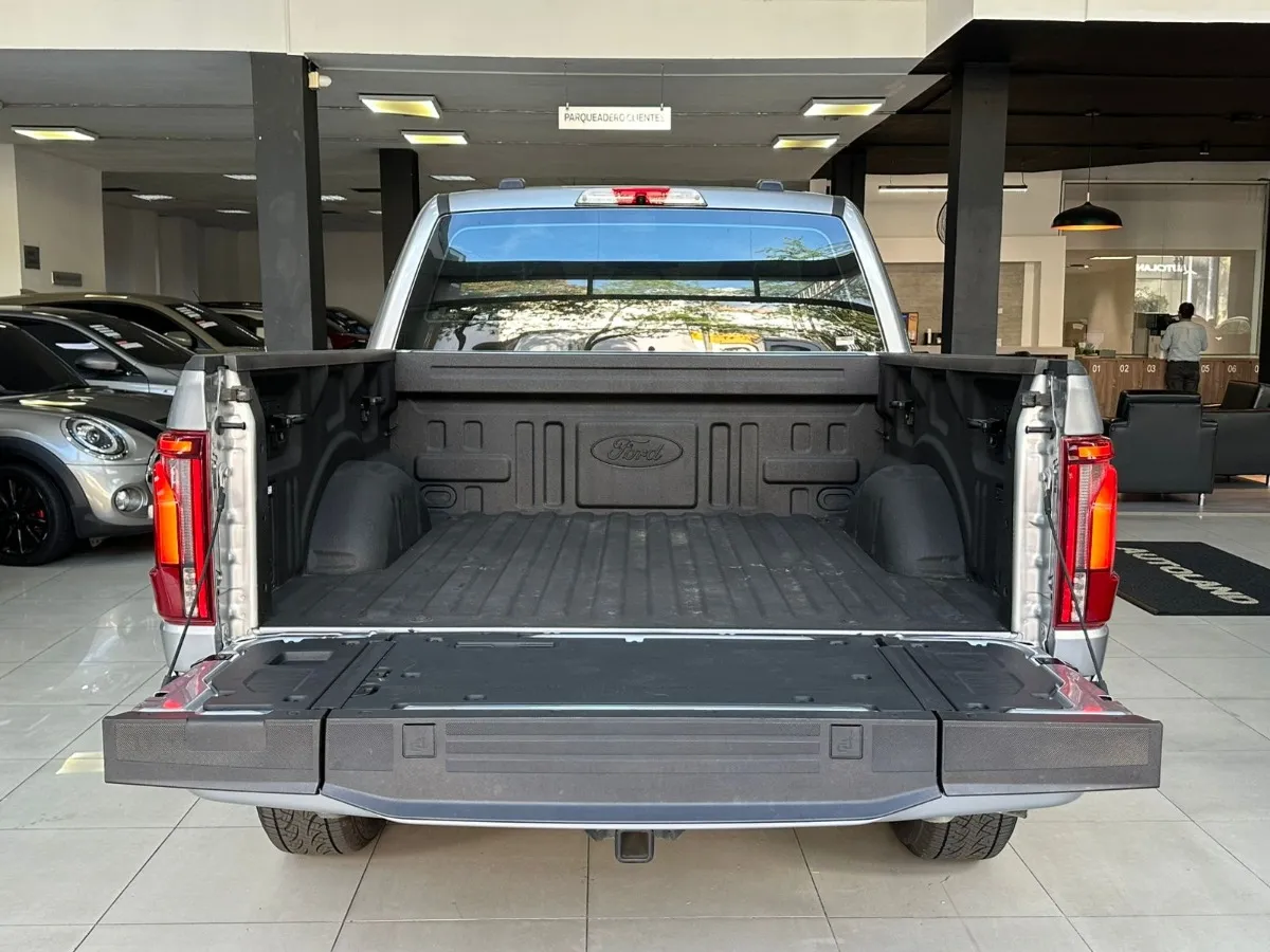 Ford F-150 2024 Plateado Medellín