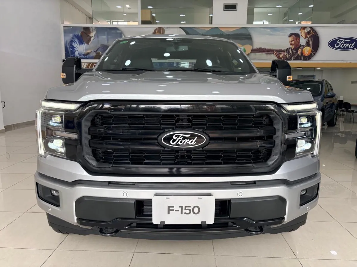 Ford F-150 2025 Plateado Bogotá