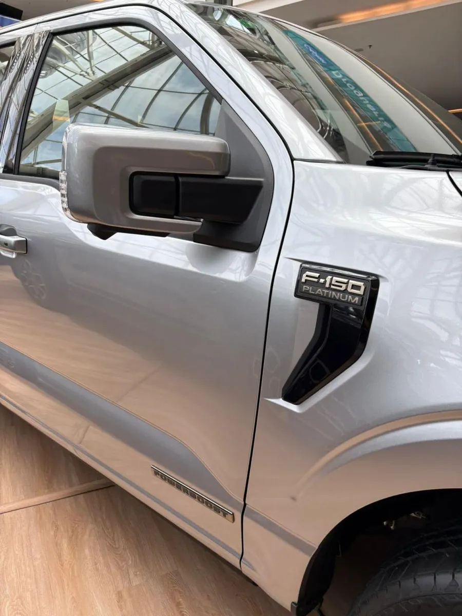 Ford F-150 Platinum 2025 Plateado Medellín