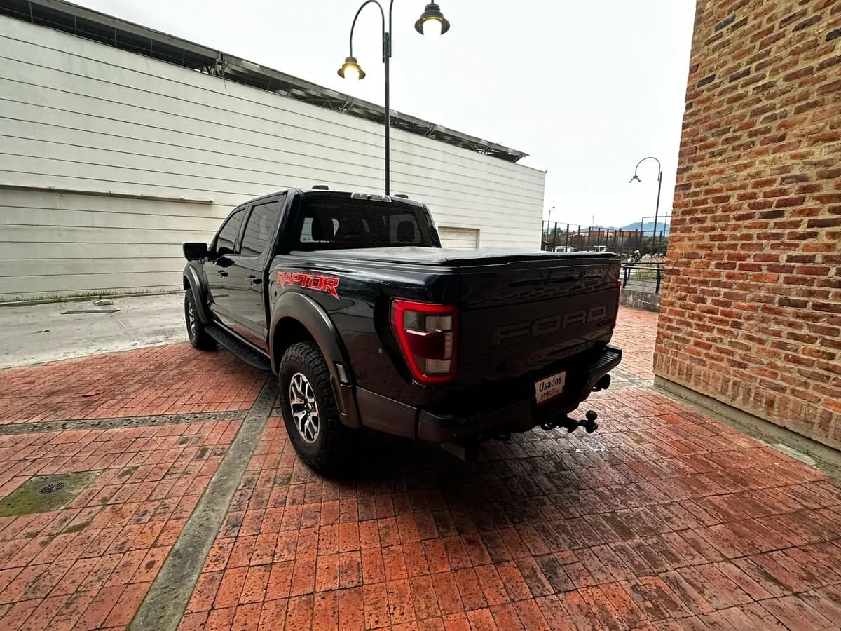 Ford F-150 Raptor 2022 Negra