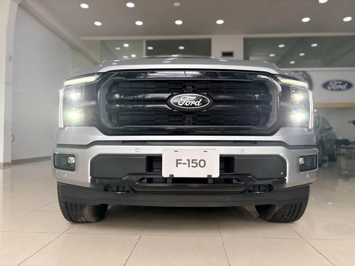 Ford F-150 2025 Plateado Bogotá