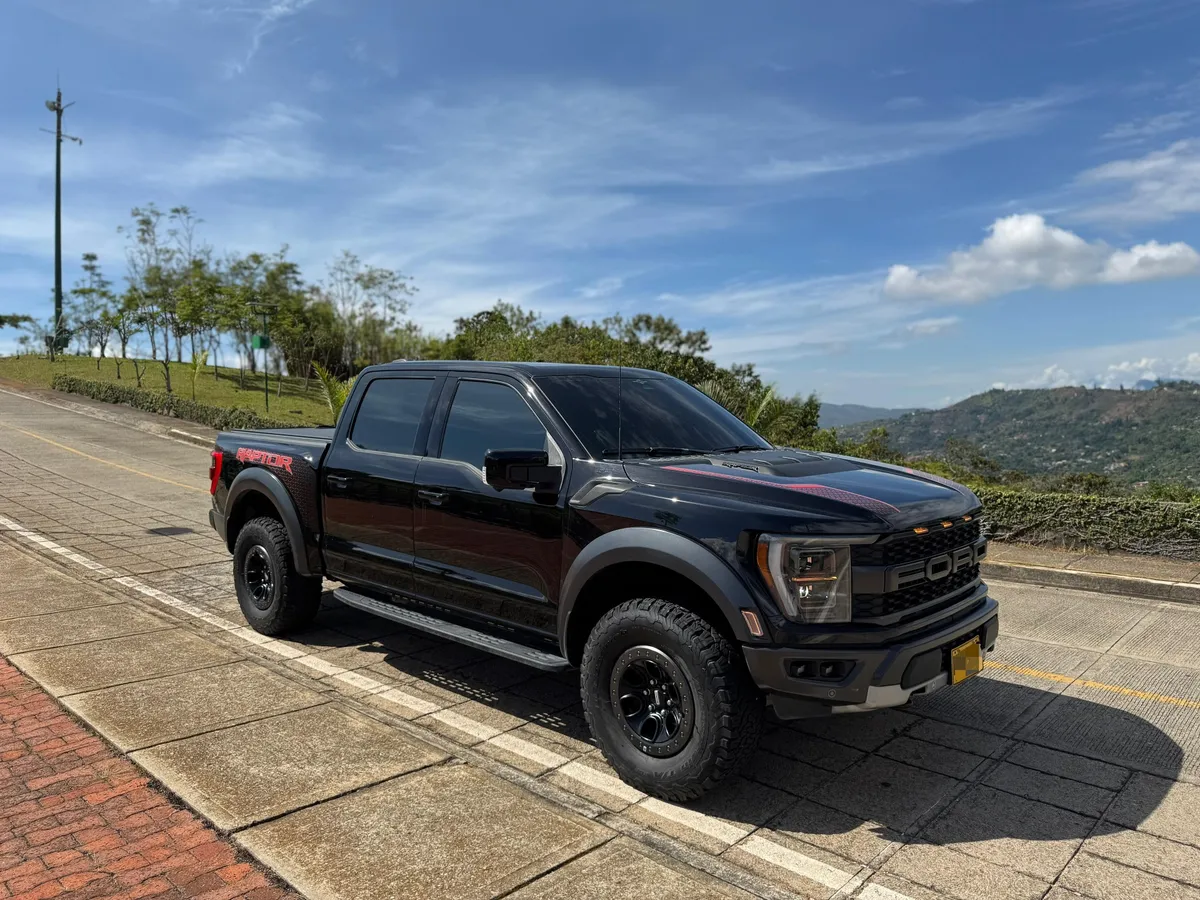 Ford F-150 2023 Negro Floridablanca