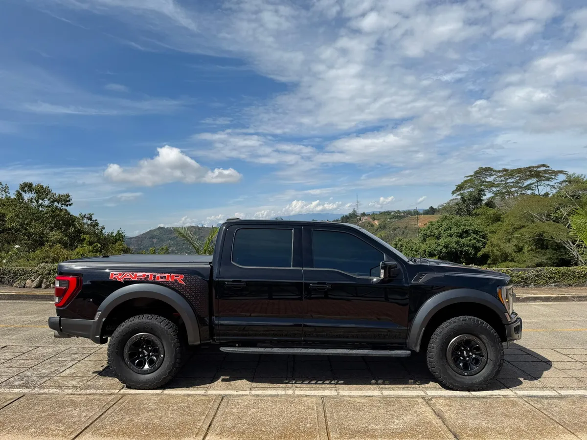 Ford F-150 2023 Negro Floridablanca