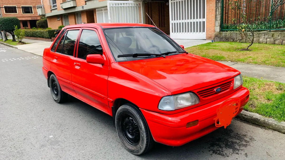 Ford Festiva 2000 Rojo Bogotá