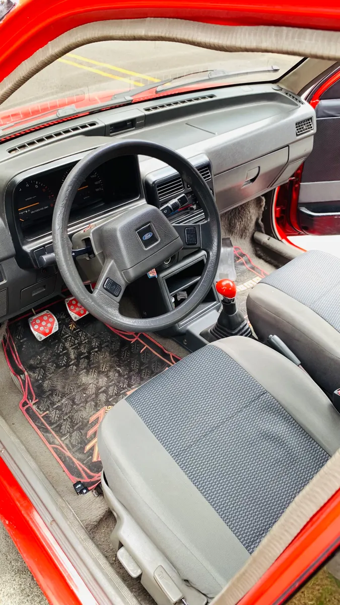 Ford Festiva 2000 Rojo Bogotá