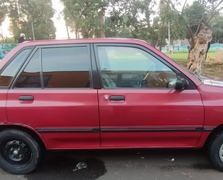 Ford Festiva 1.3 Casual 5p rojo7