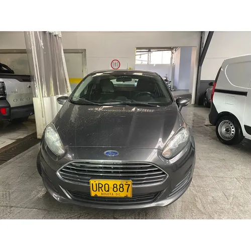 Ford Fiesta SE 2015 Gris Bogotá