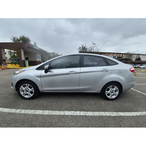 Ford Fiesta 2016 Plateado Bogotá