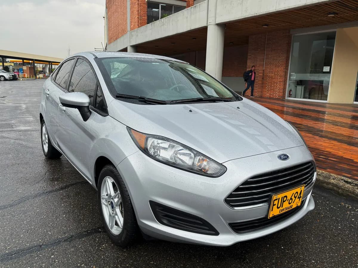 Ford Fiesta 1.6 Sportback 2019 Plateado