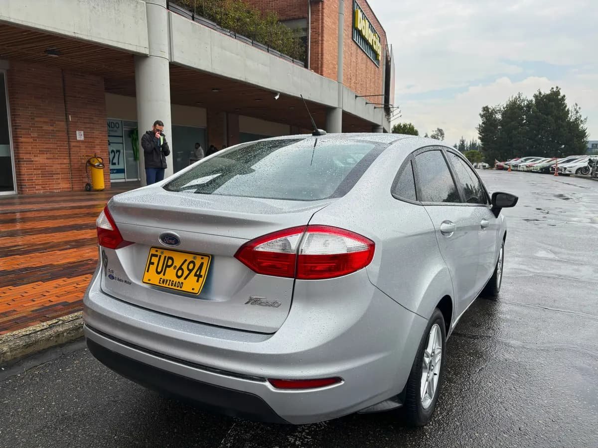 Ford Fiesta 1.6 Sportback 2019 Plateado