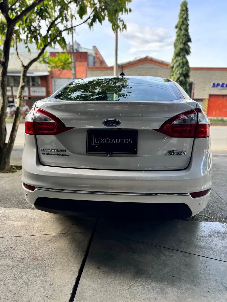 Ford Fiesta 1.6 Sportback Titanium Blanco