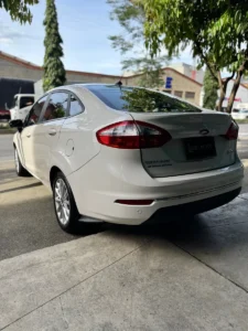 Ford Fiesta Titanium 2019 Blanco Medellín