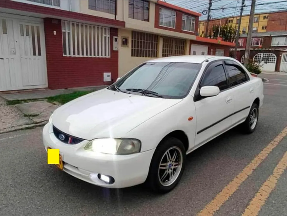 Ford Laser 1999 Blanco Bogotá